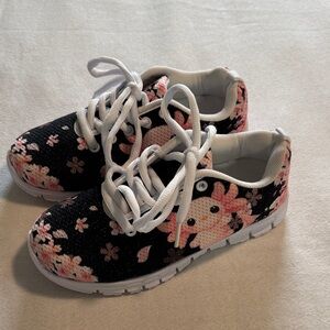 Axolotl Kids Floral Black and Pink Lace-Up Sneakers